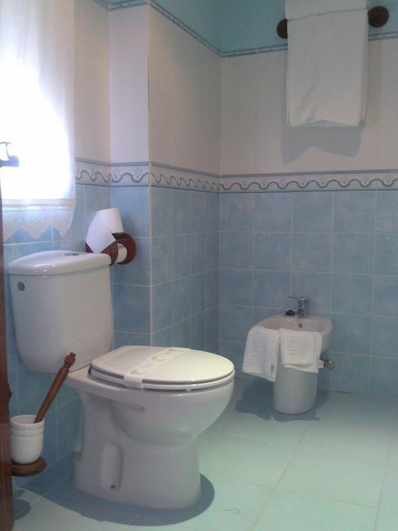 Hostal Rural La Casa Verde Cheles Bilik gambar