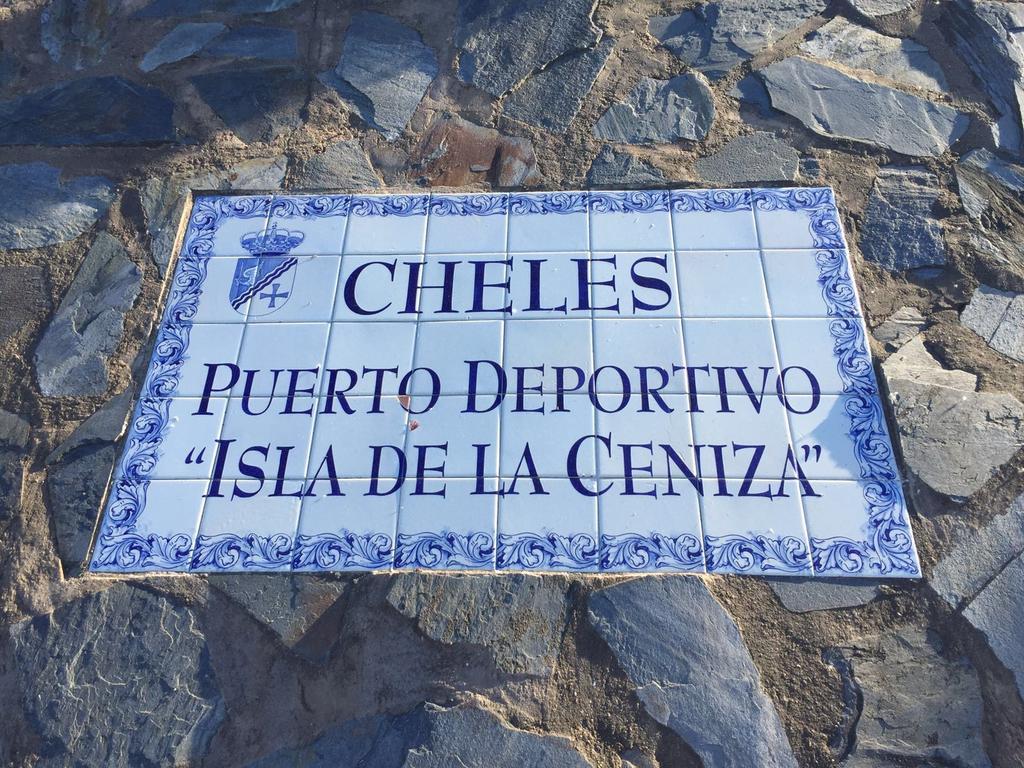 Hostal Rural La Casa Verde Cheles Luaran gambar
